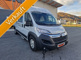 Pössl Summit 600 Shine L mit Einzelbetten und Variobad