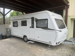Eriba Nova 485GL mit französischem Bett