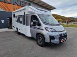 Carado T338 Pro+ Edition MJ26 mit Einzelbetten und Garage mit Hubbett