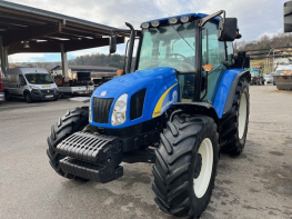 New Holland T 5040